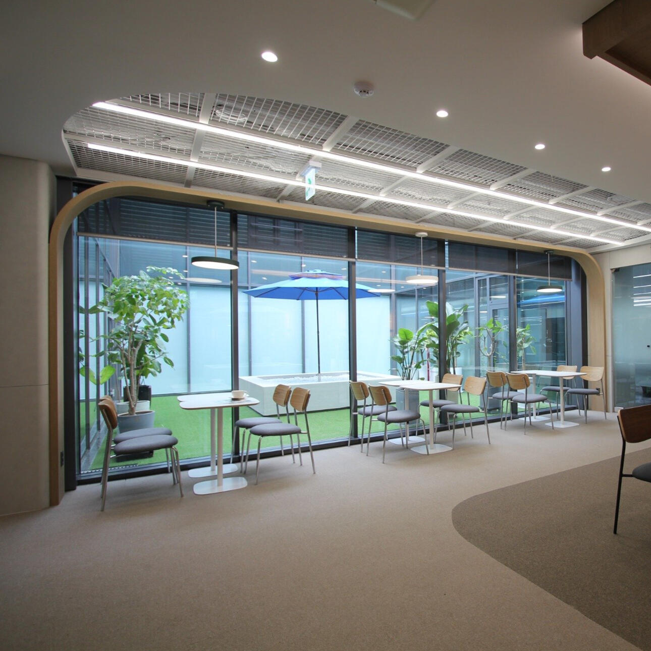 한남동 사무공간 [CLICK]