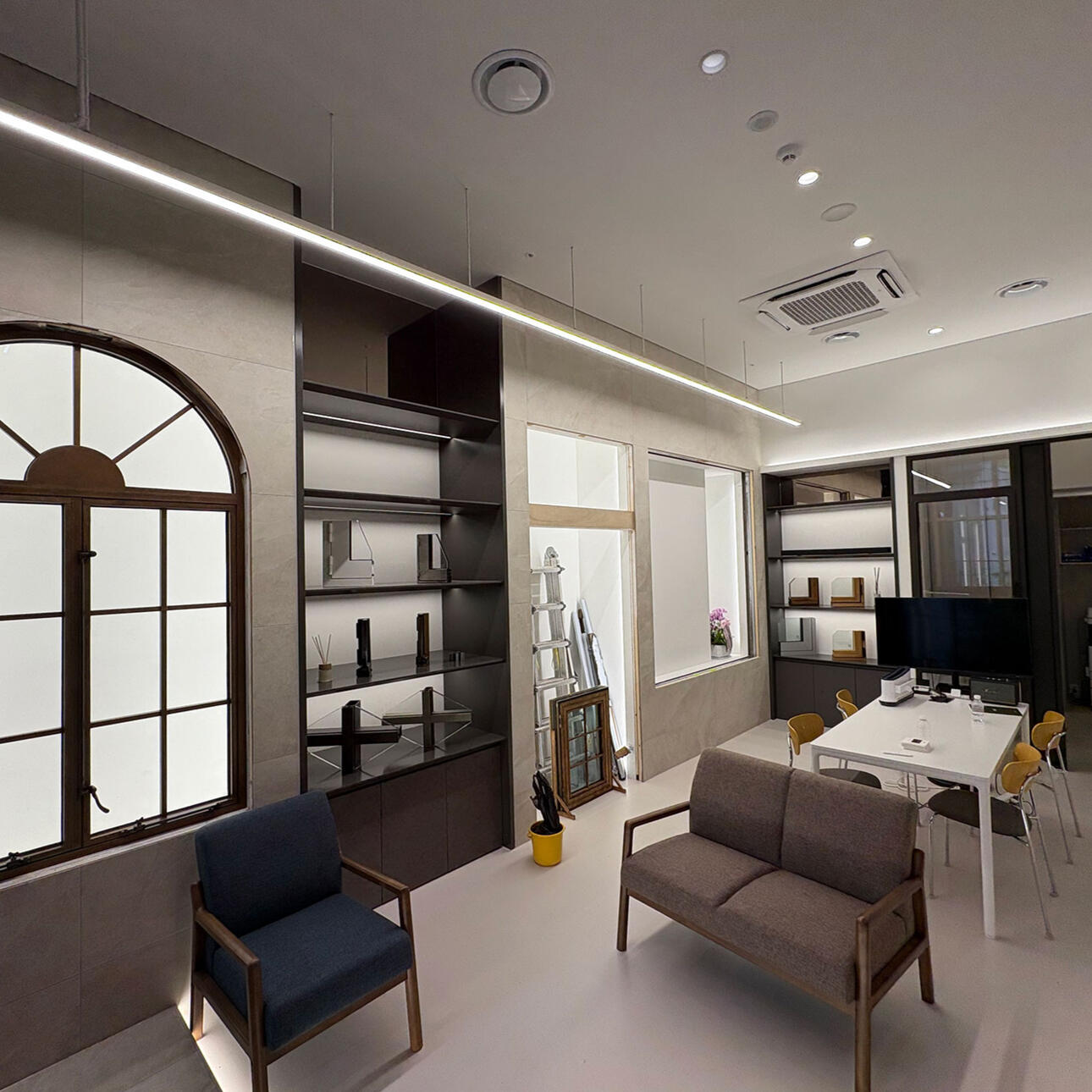 논현동창호전시장 [CLICK]